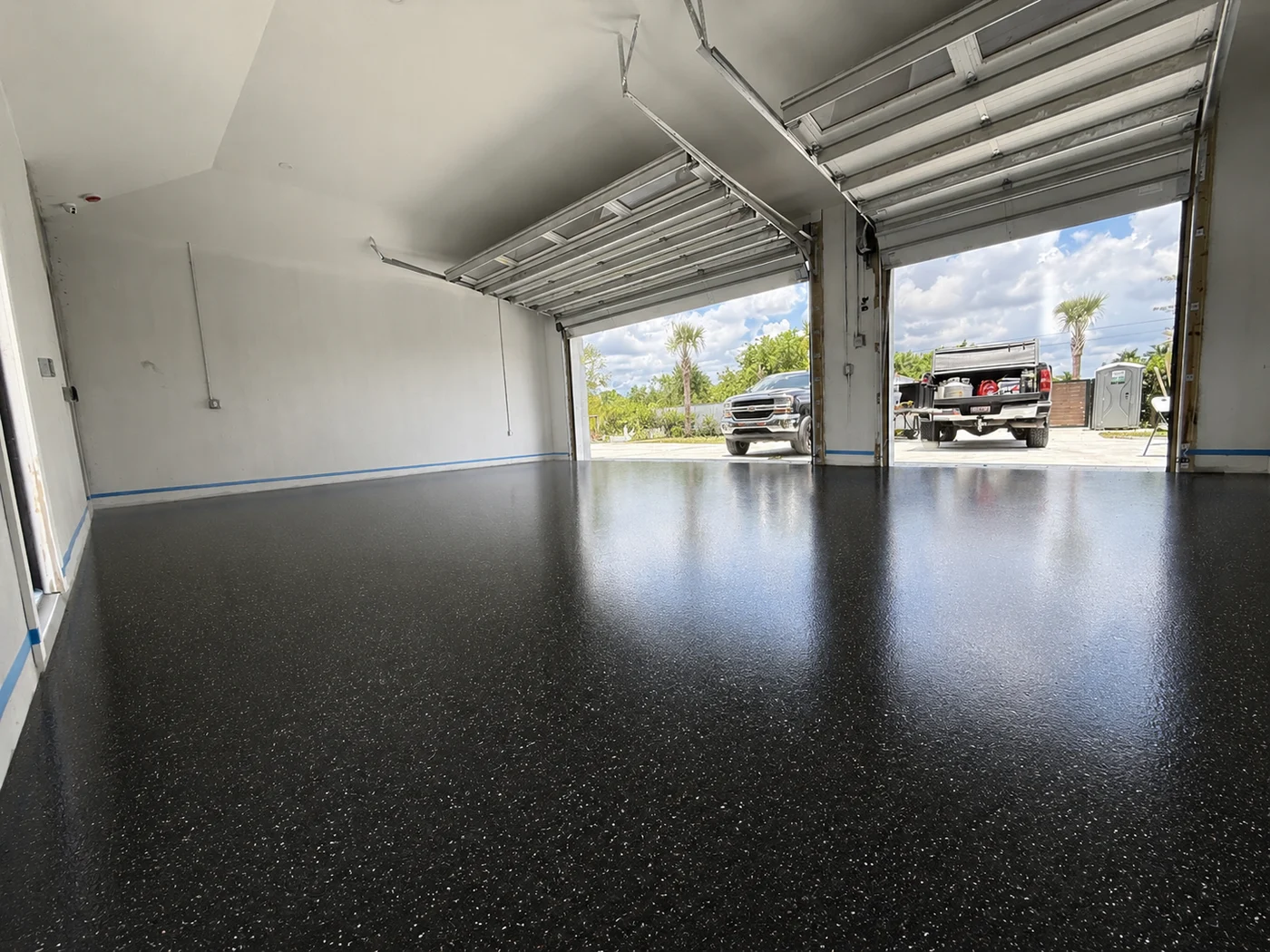 Carbon fiber style epoxy floor finish in a garage